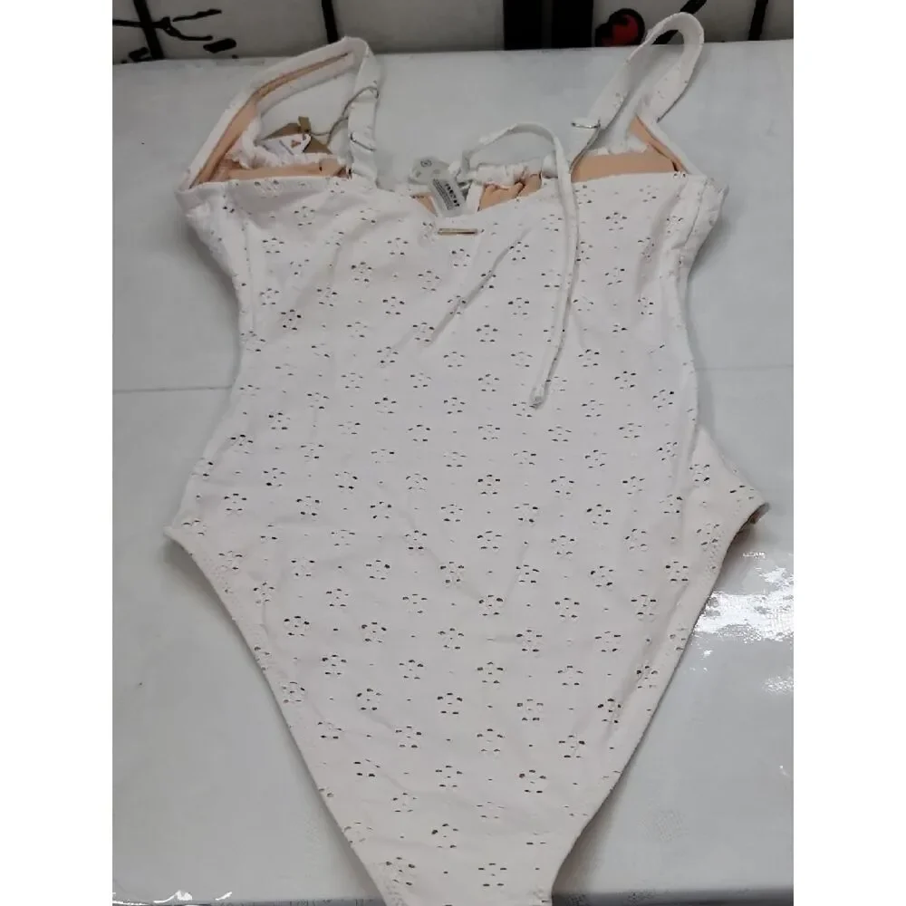 Berlock Nwt Floral Cutout One-Piece Swimsuit Size XSmall